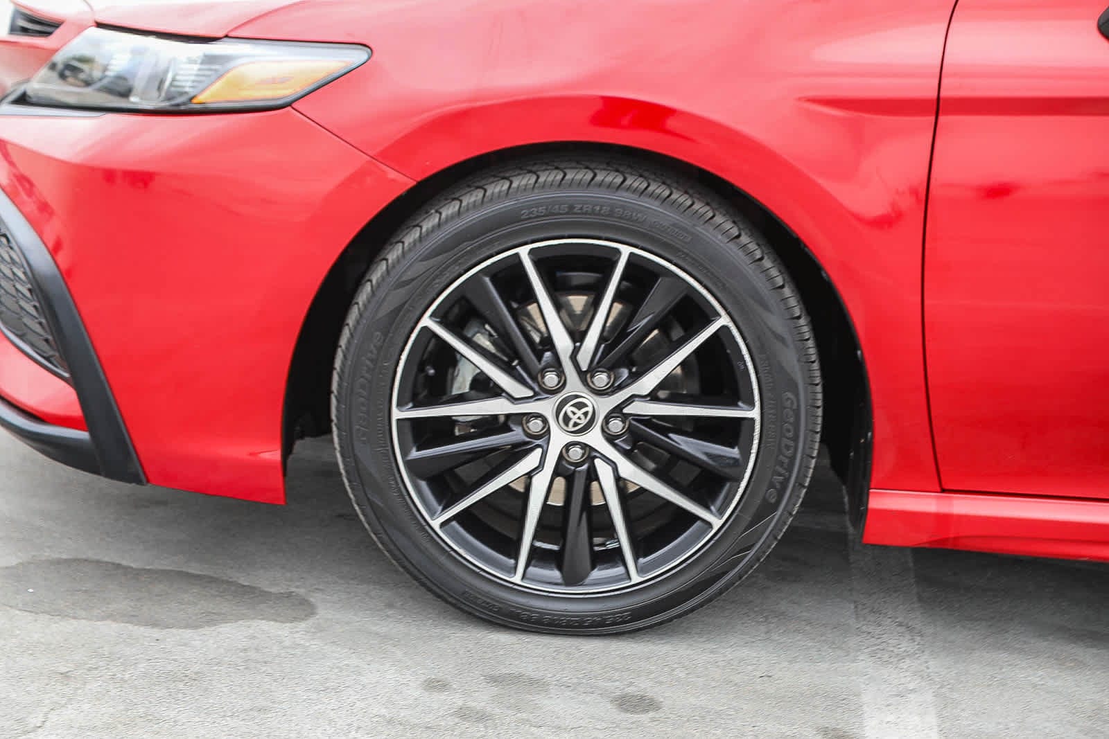 Thumbnail: 2021 Toyota Camry - 9