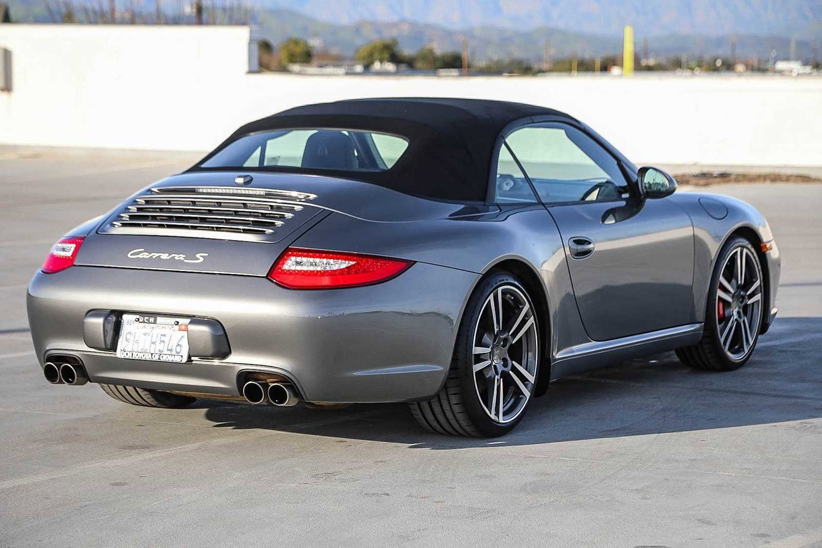 Thumbnail: 2012 Porsche 911 - 5