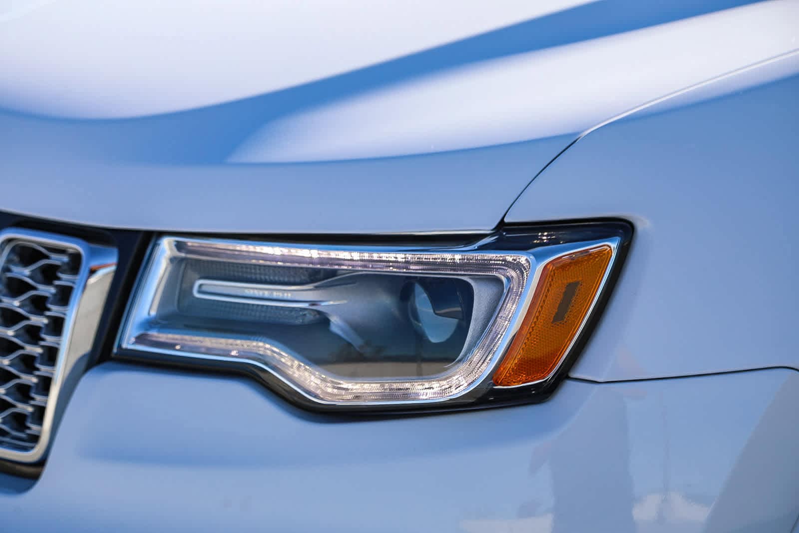 Thumbnail: 2020 Jeep Grand Cherokee - 8