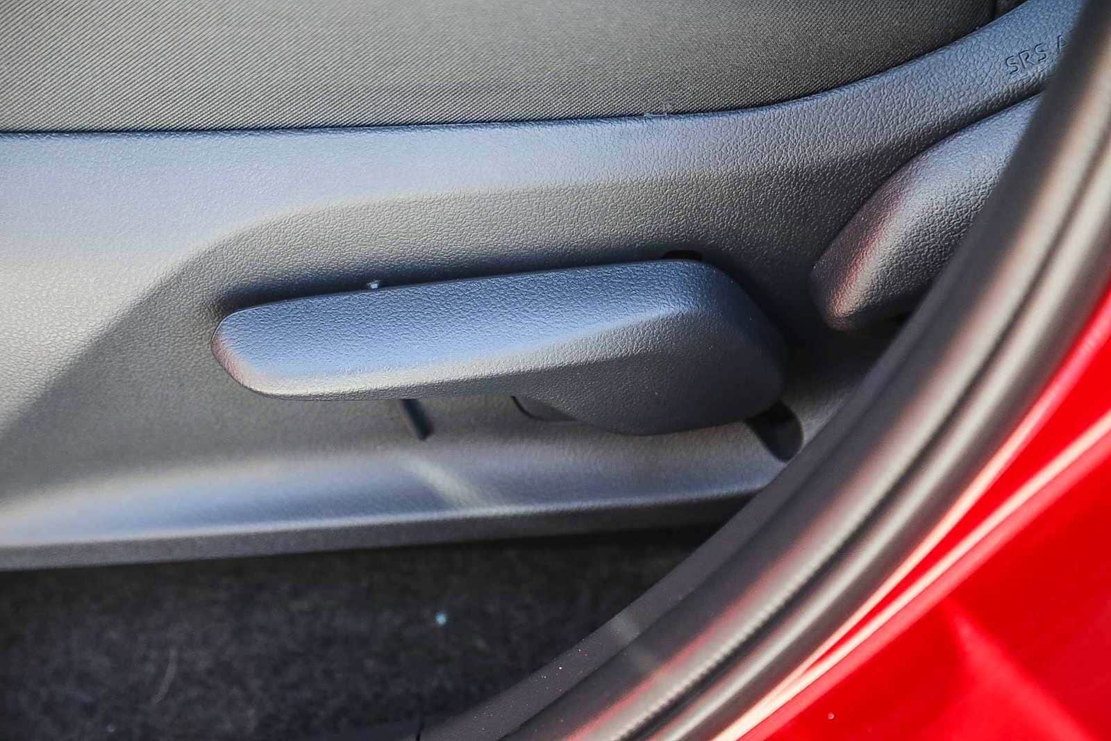 Thumbnail: 2025 Toyota RAV4 - 19