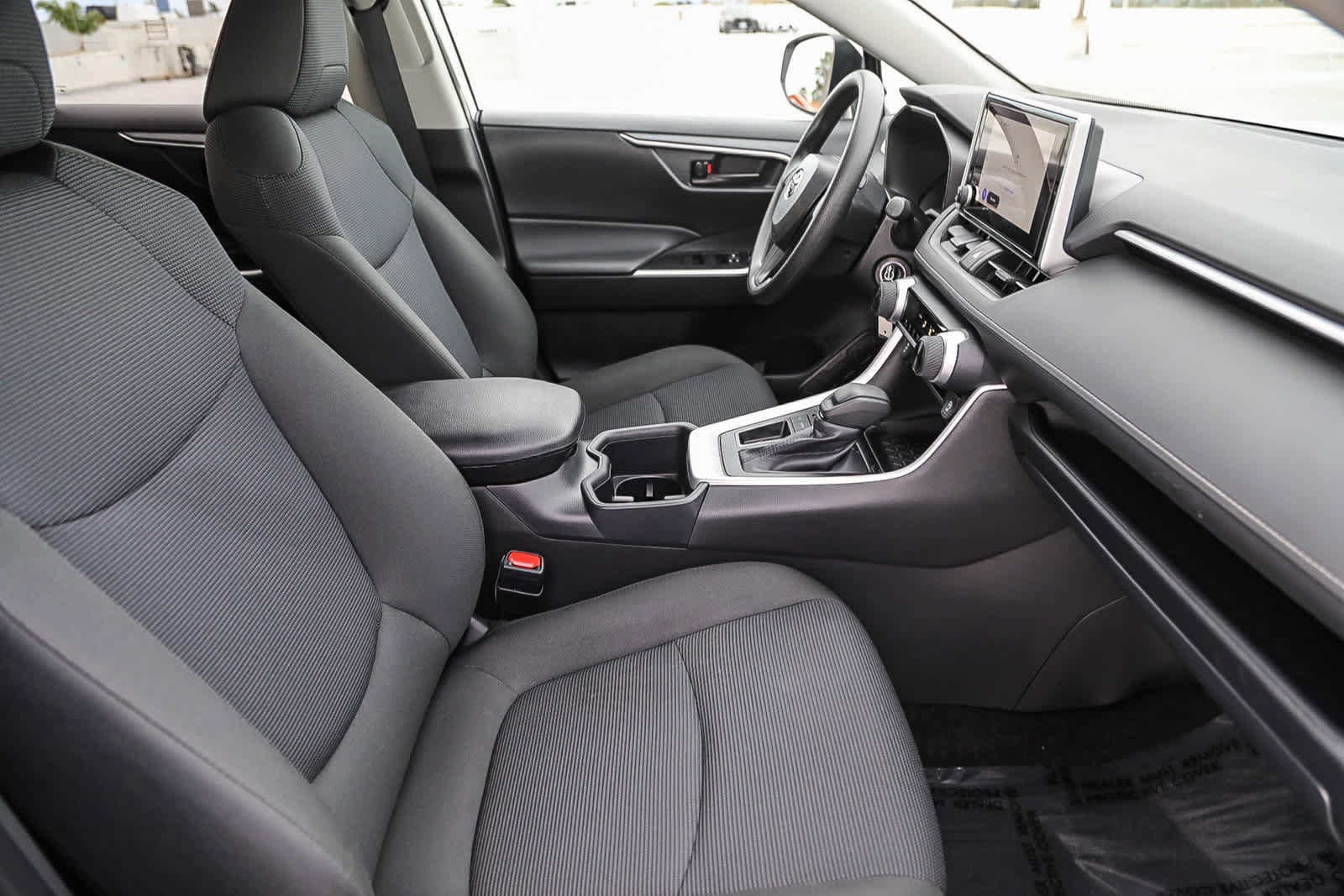 Thumbnail: 2025 Toyota RAV4 - 17