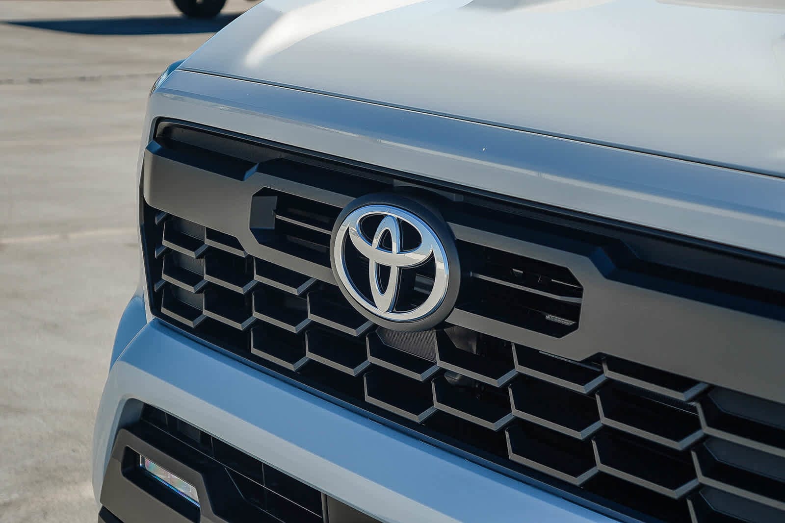 Thumbnail: 2025 Toyota Tacoma - 9