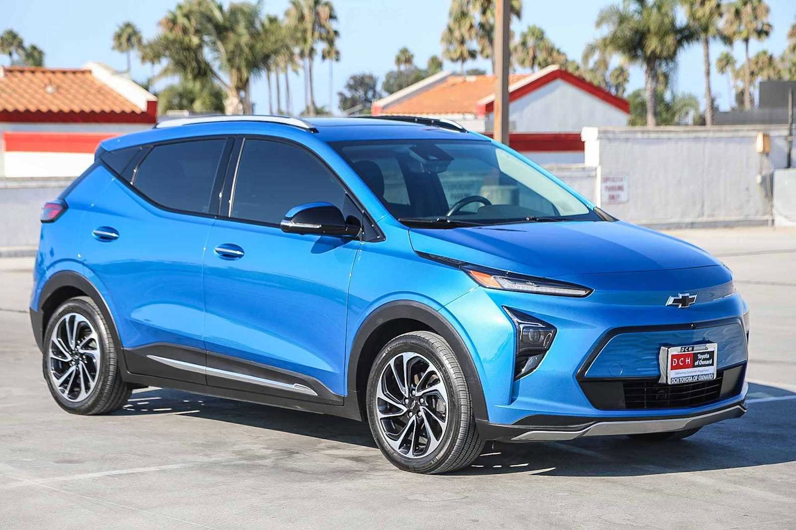 Thumbnail: 2023 Chevrolet Bolt EUV - 3