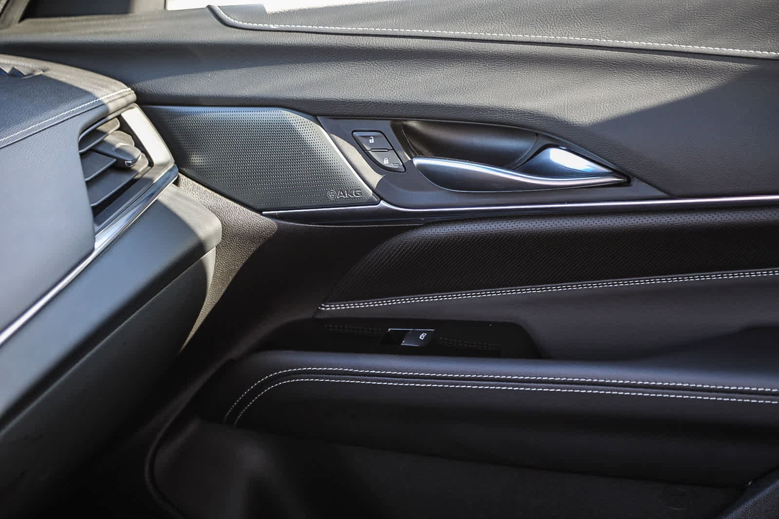 Thumbnail: 2025 Cadillac CT4 - 21