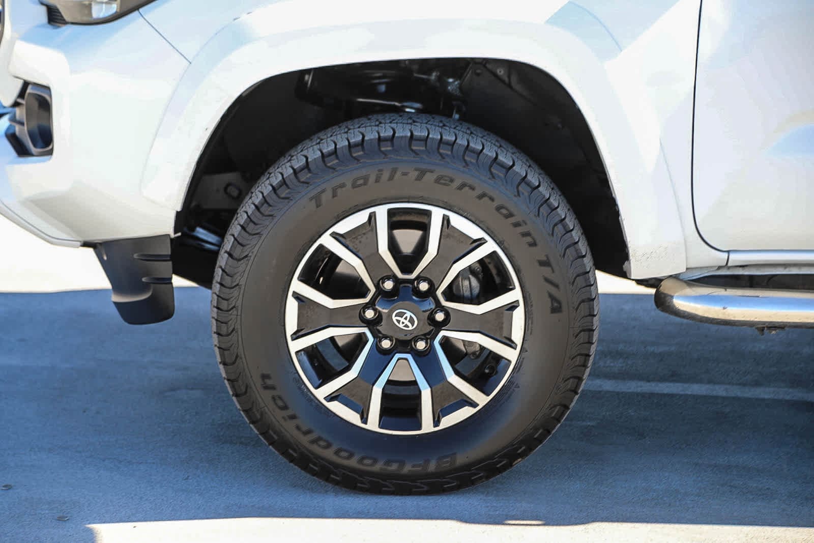 Thumbnail: 2022 Toyota Tacoma - 11