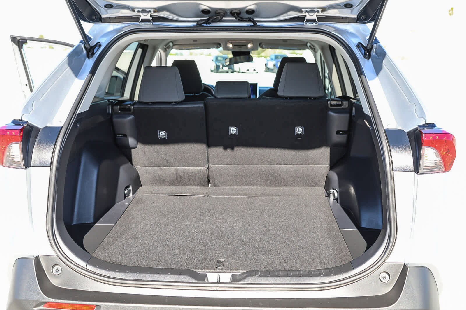 Thumbnail: 2025 Toyota RAV4 - 26