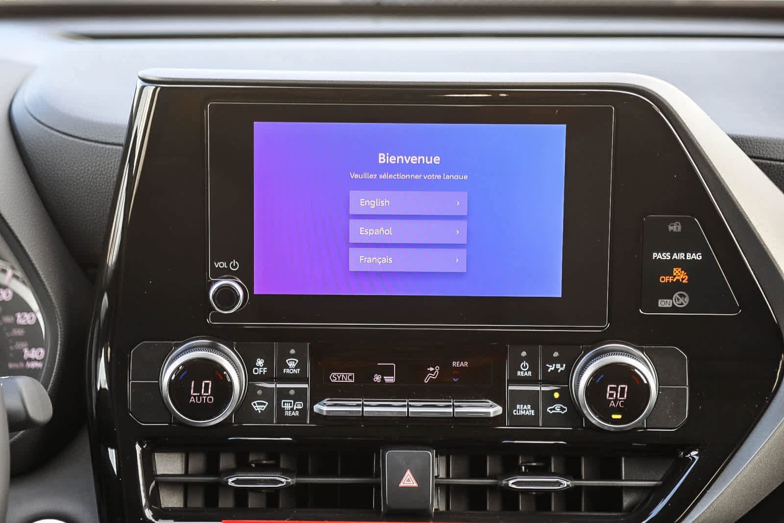 Thumbnail: 2025 Toyota Highlander - 15