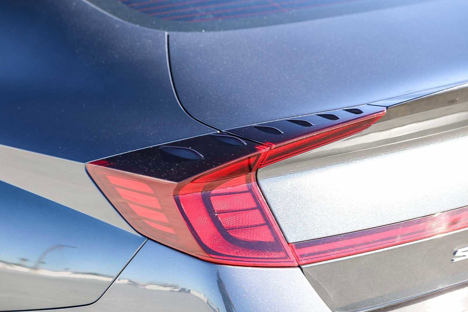 Thumbnail: 2021 Hyundai Sonata - 9