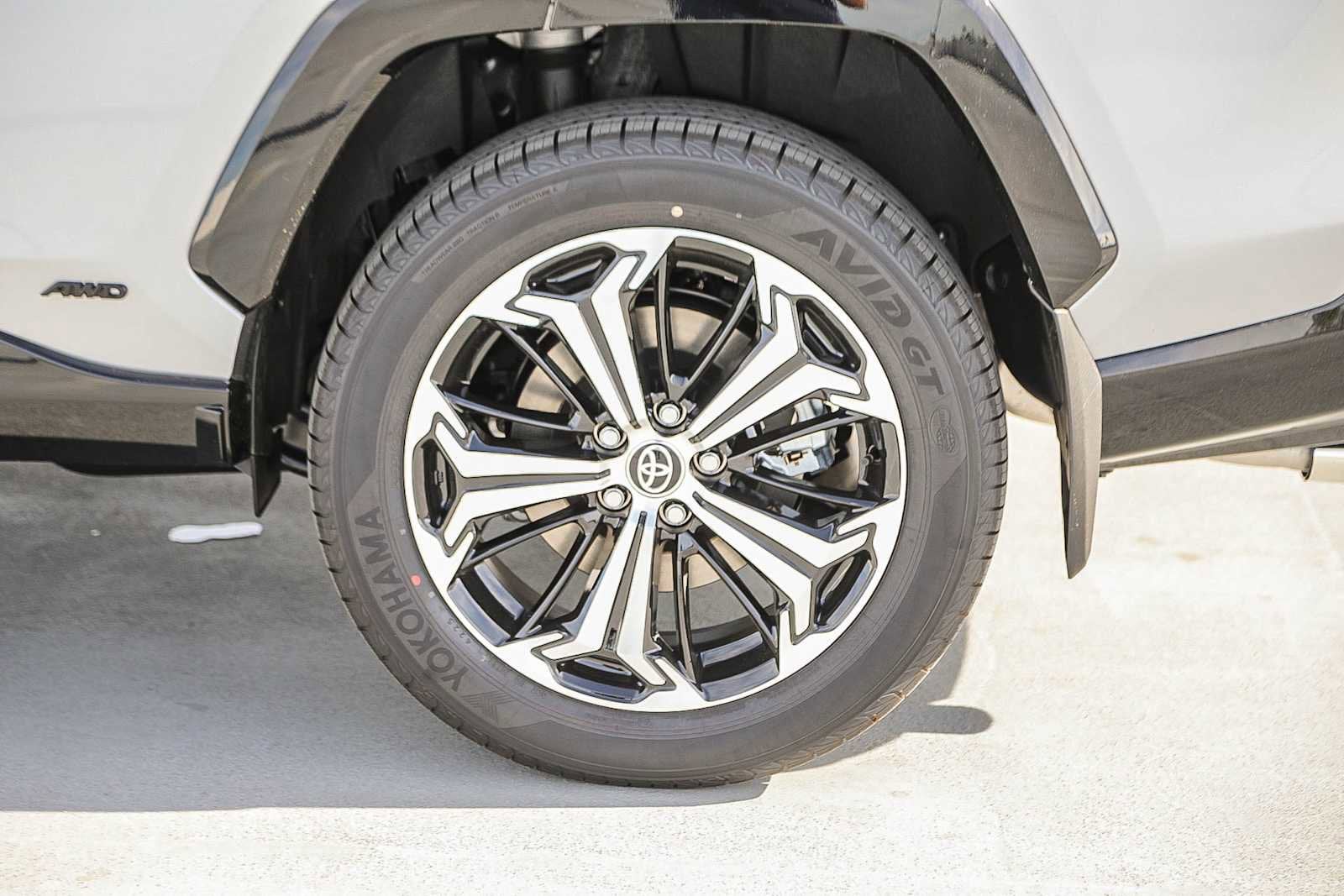 Thumbnail: 2025 Toyota RAV4 - 11