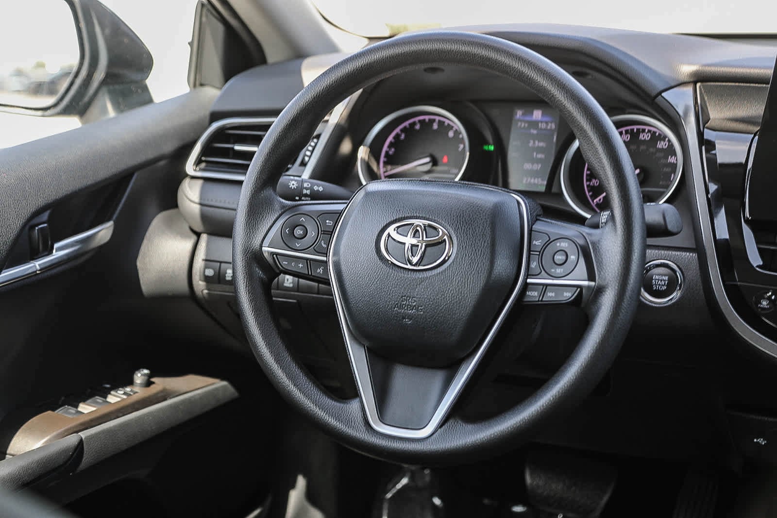 Thumbnail: 2023 Toyota Camry - 16