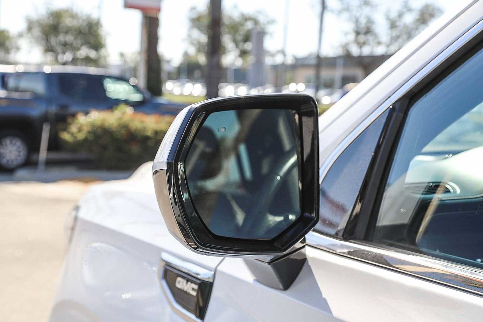 Thumbnail: 2021 GMC Yukon - 21