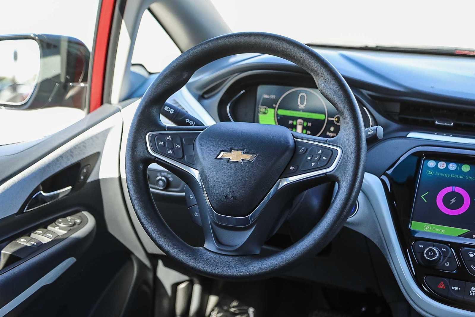 Thumbnail: 2018 Chevrolet Bolt EV - 14