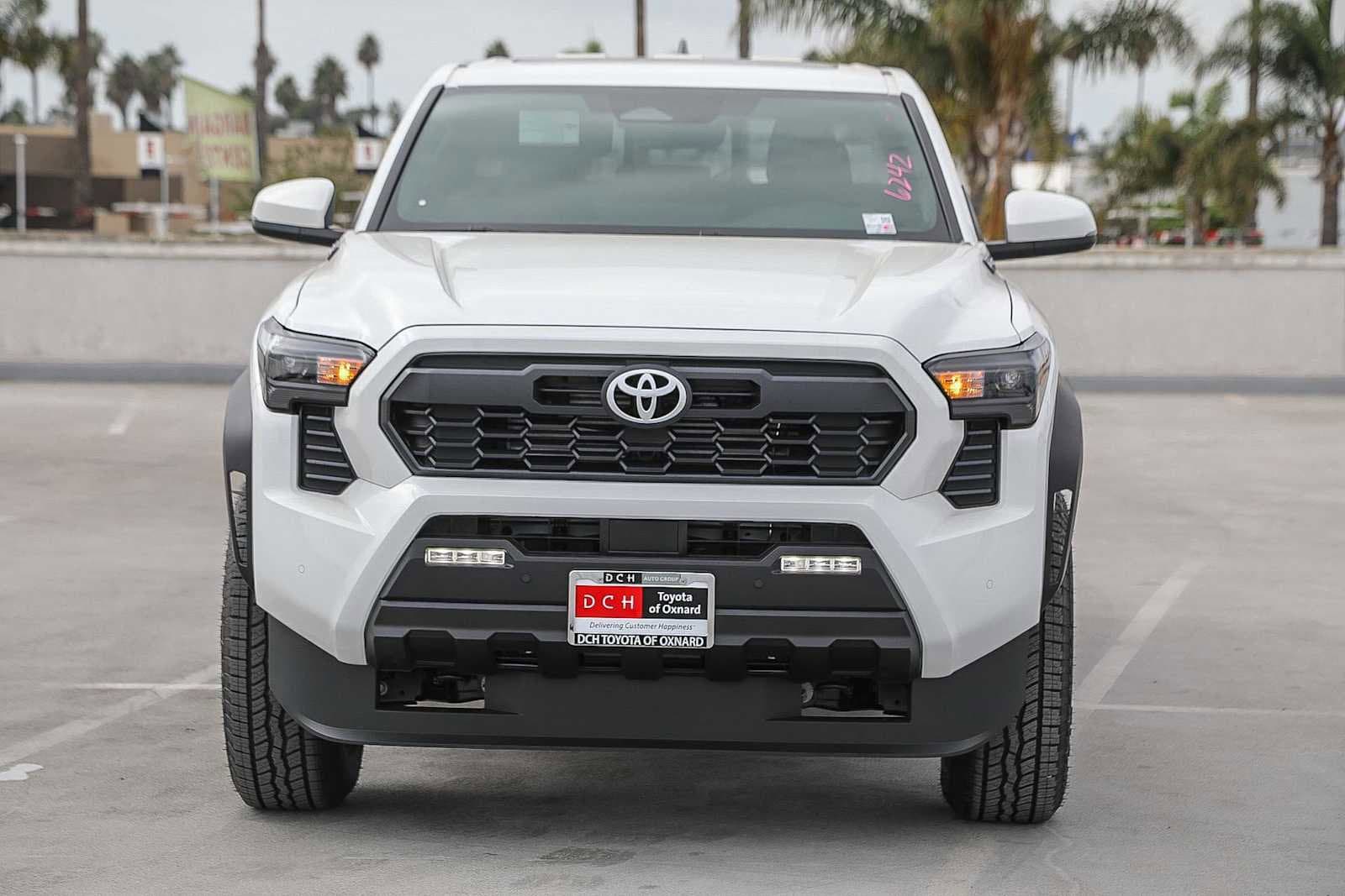 Thumbnail: 2025 Toyota Tacoma - 2