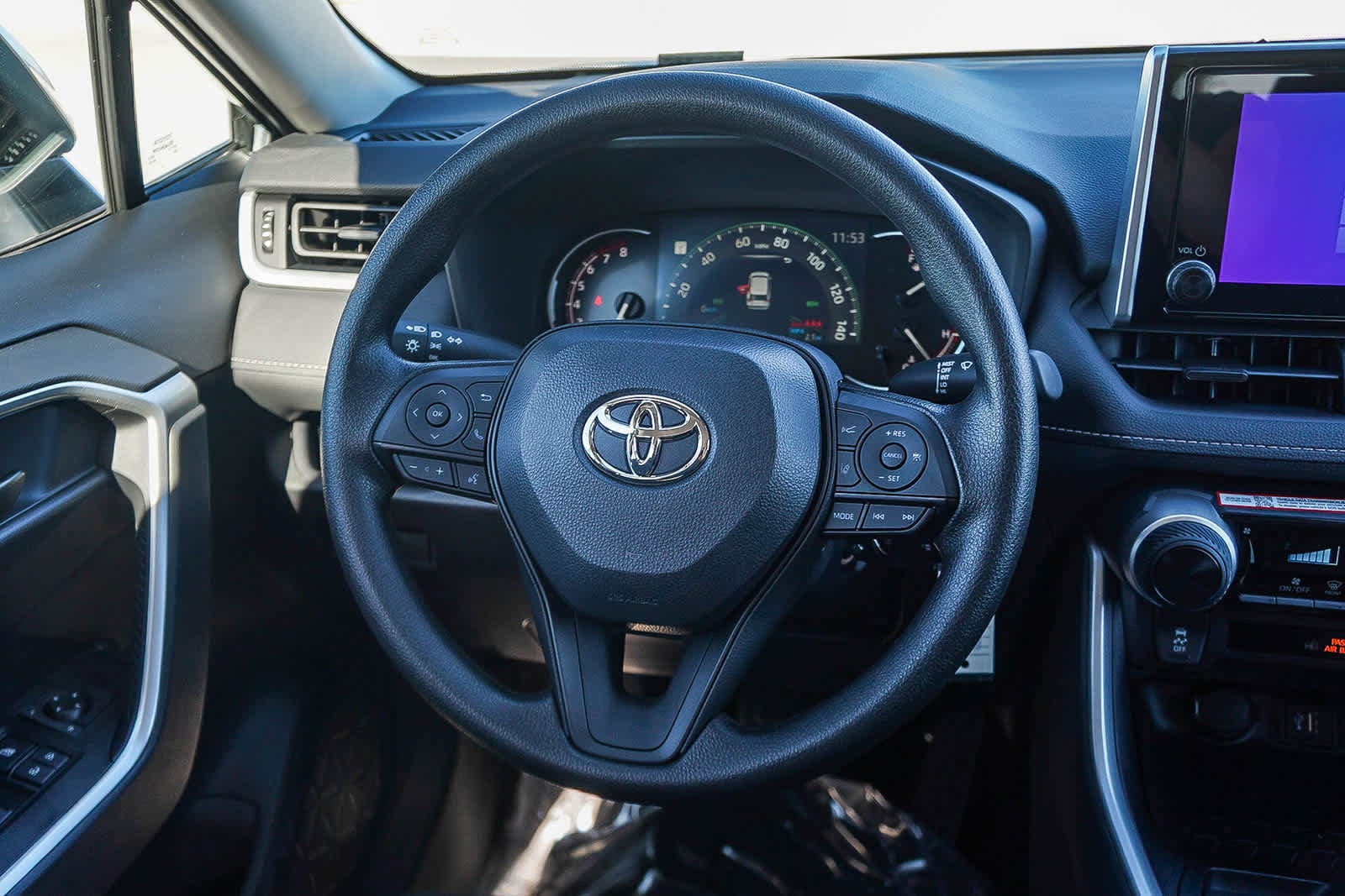 Thumbnail: 2025 Toyota RAV4 - 18