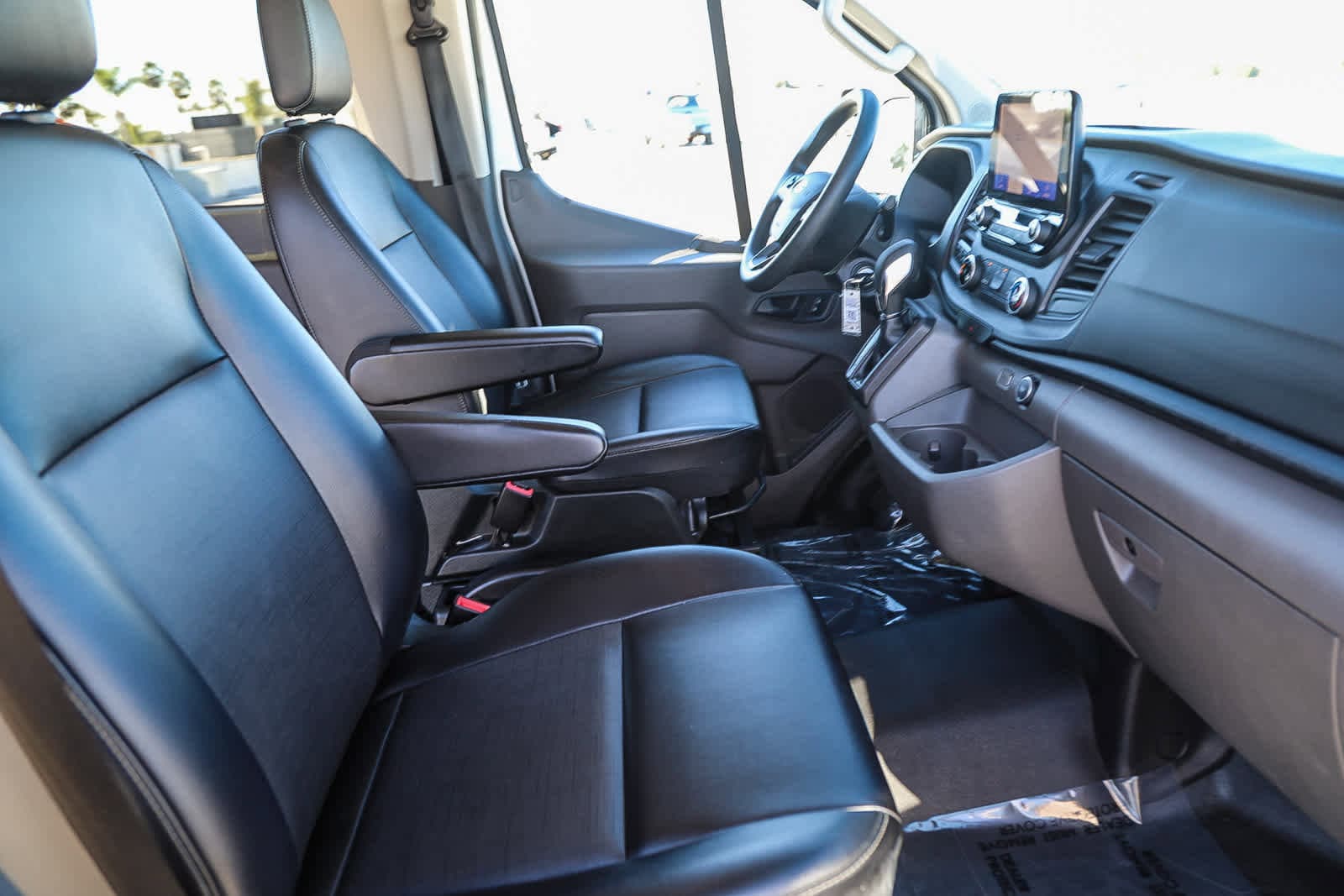 Thumbnail: 2020 Ford Transit Series - 14