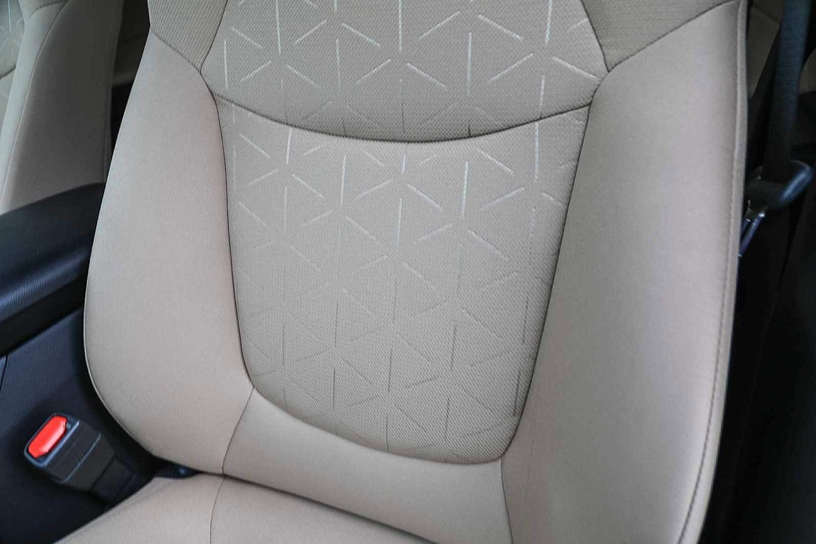 Thumbnail: 2025 Toyota RAV4 - 26