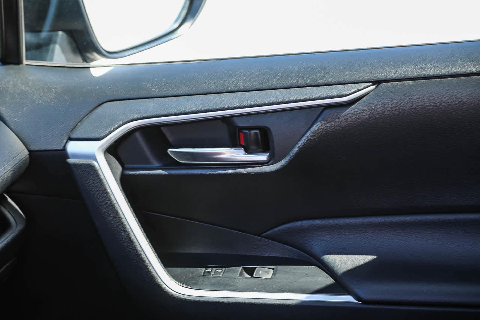 Thumbnail: 2024 Toyota RAV4 - 22