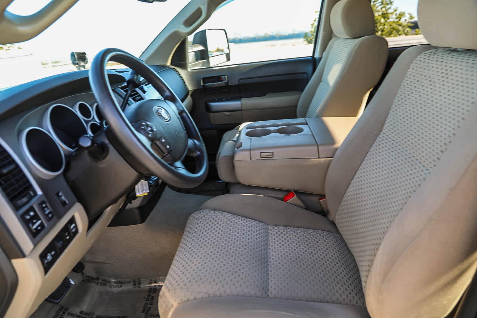 Thumbnail: 2011 Toyota Tundra - 16
