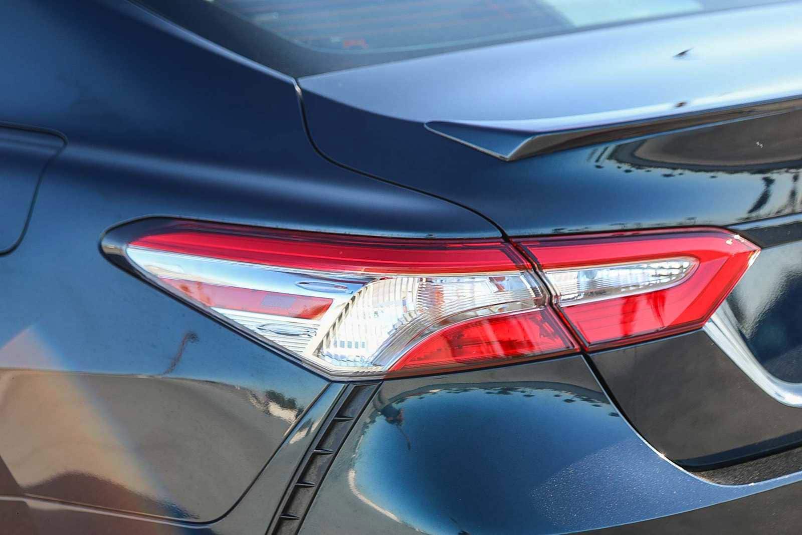 Thumbnail: 2019 Toyota Camry - 8