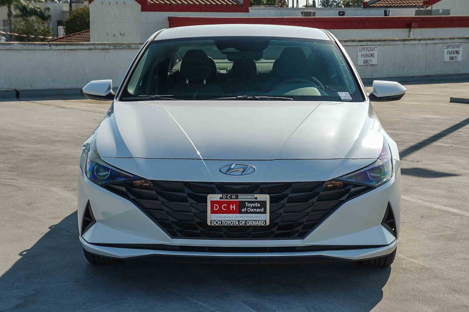 Thumbnail: 2023 Hyundai Elantra - 3