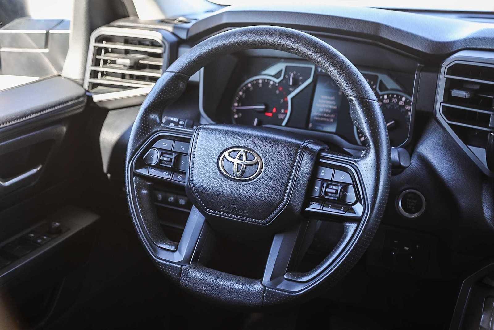 Thumbnail: 2023 Toyota Tundra - 14