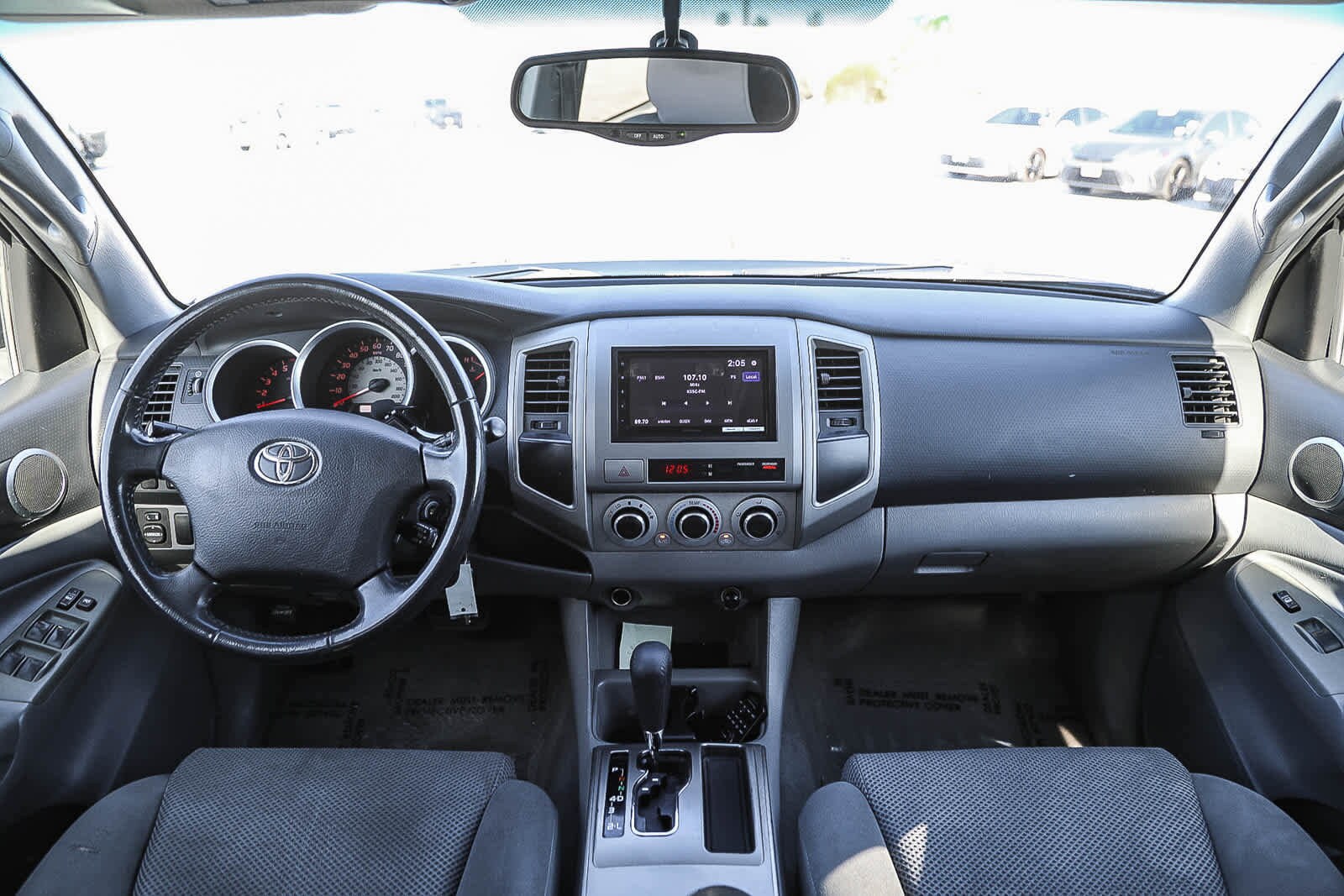 Thumbnail: 2005 Toyota Tacoma - 12