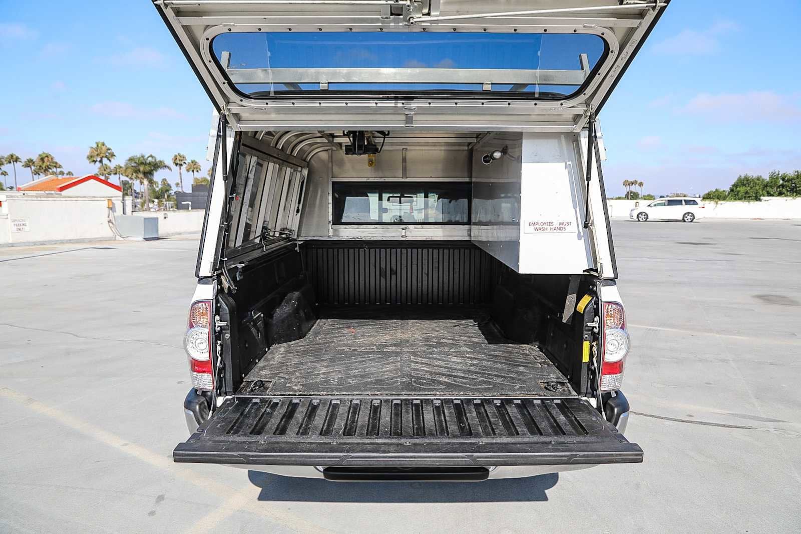 Thumbnail: 2010 Toyota Tacoma - 25