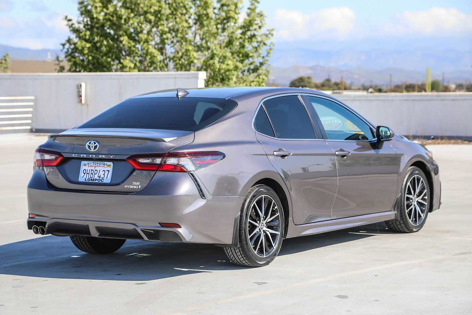 2023 Toyota Camry SE 3