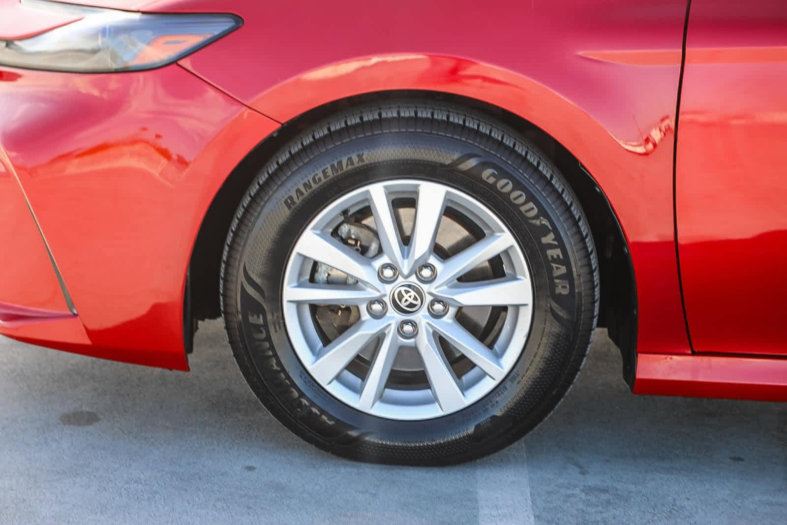 Thumbnail: 2025 Toyota Camry - 11