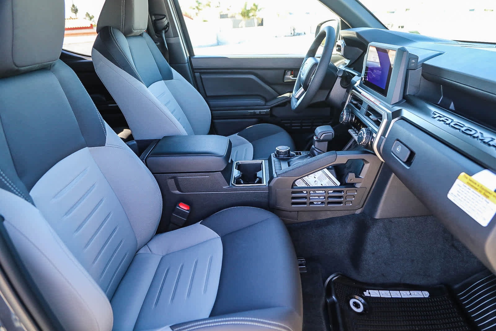 Thumbnail: 2025 Toyota Tacoma - 18