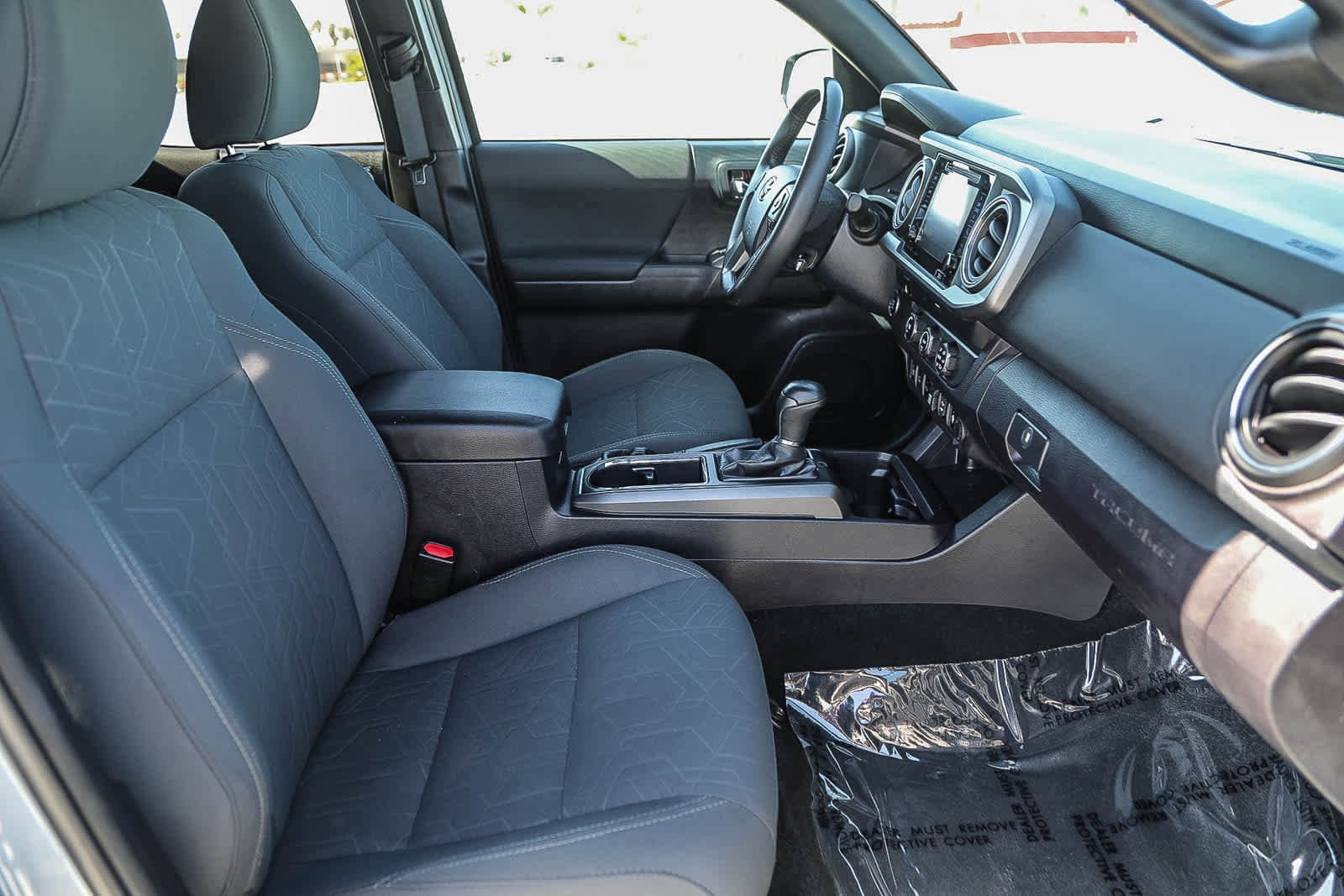 Thumbnail: 2019 Toyota Tacoma - 16