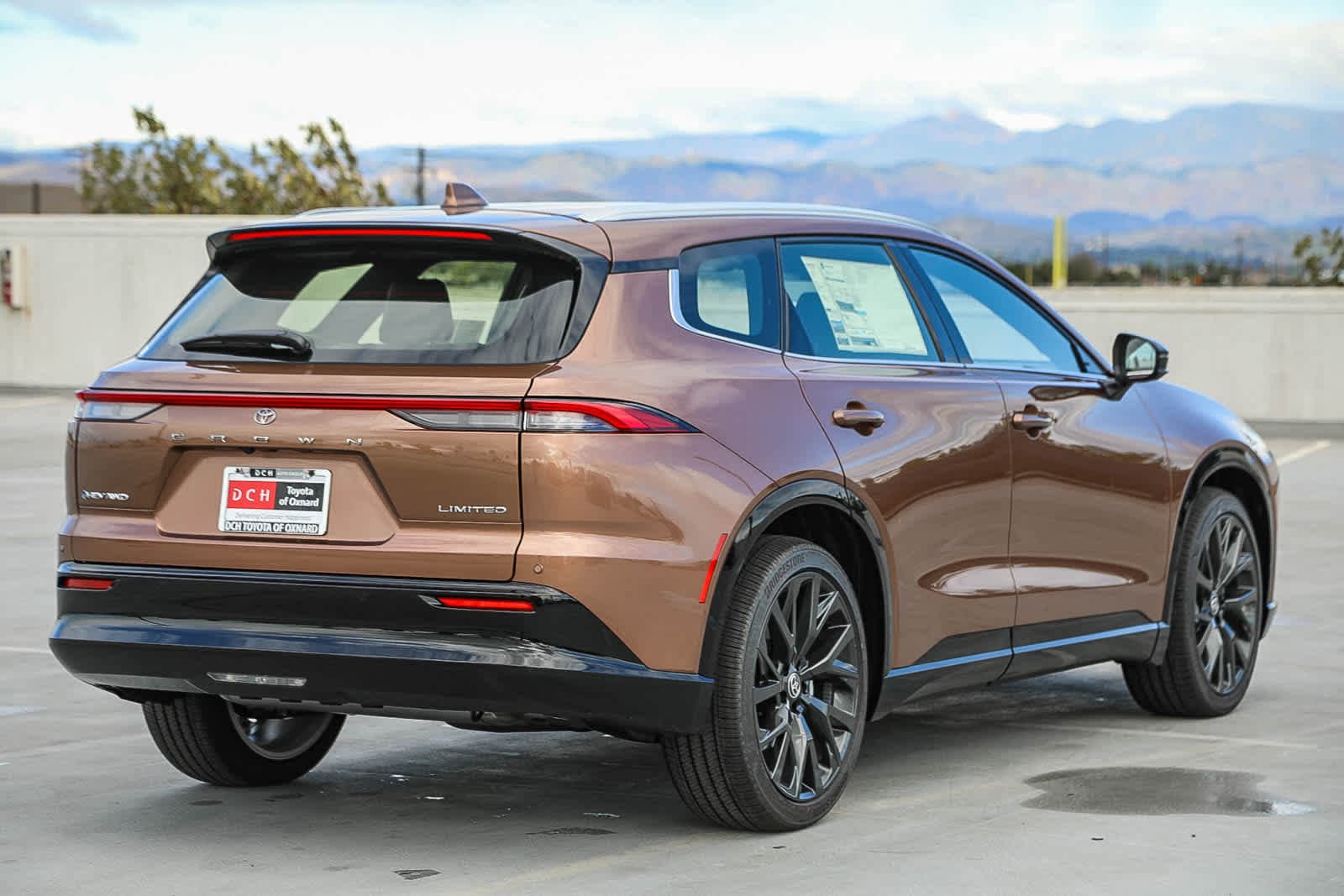 Thumbnail: 2025 Toyota Crown Signia - 5