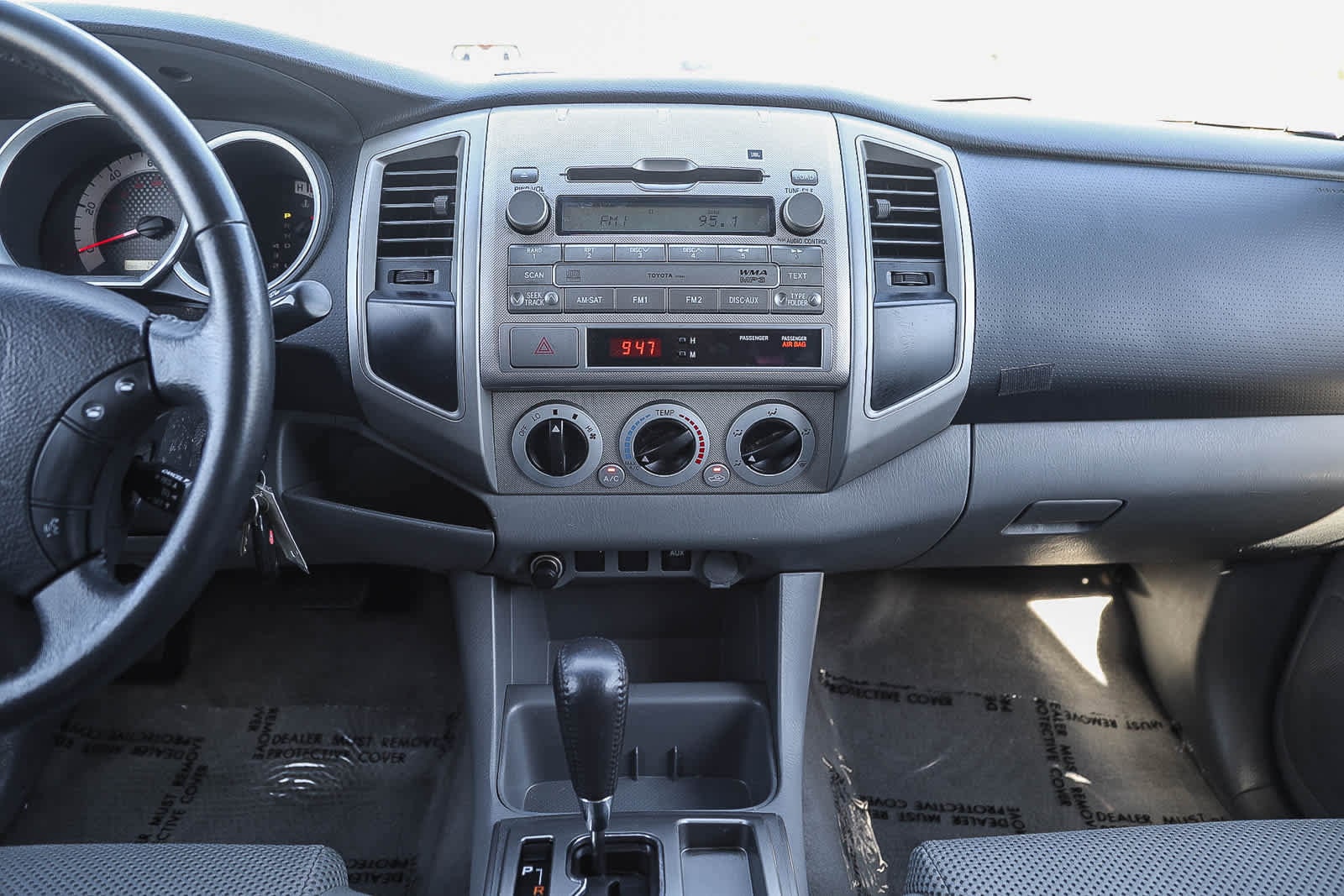 Thumbnail: 2011 Toyota Tacoma - 13