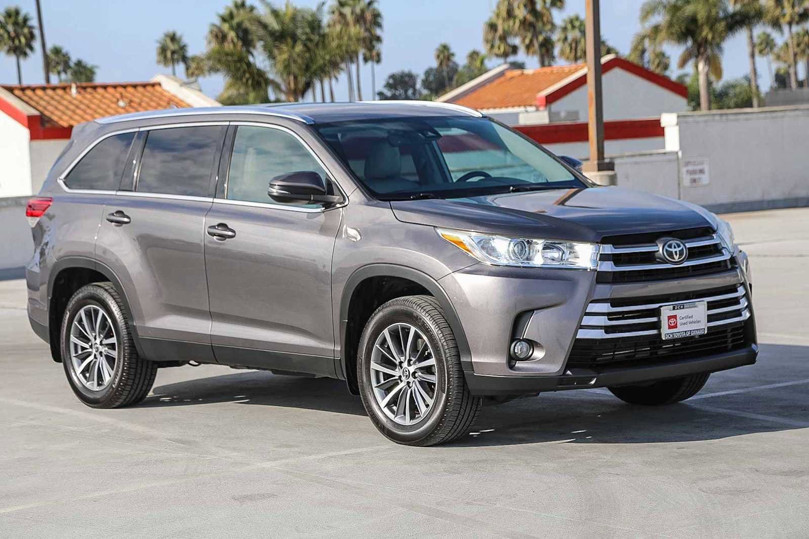 Thumbnail: 2019 Toyota Highlander - 4