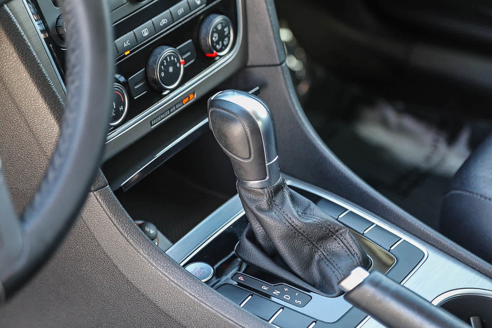 Thumbnail: 2014 Volkswagen Passat - 20