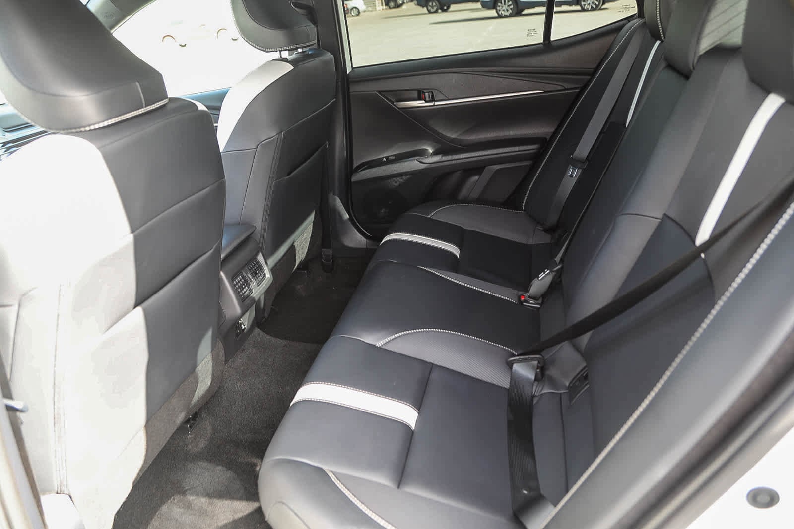 Thumbnail: 2025 Toyota Camry - 18