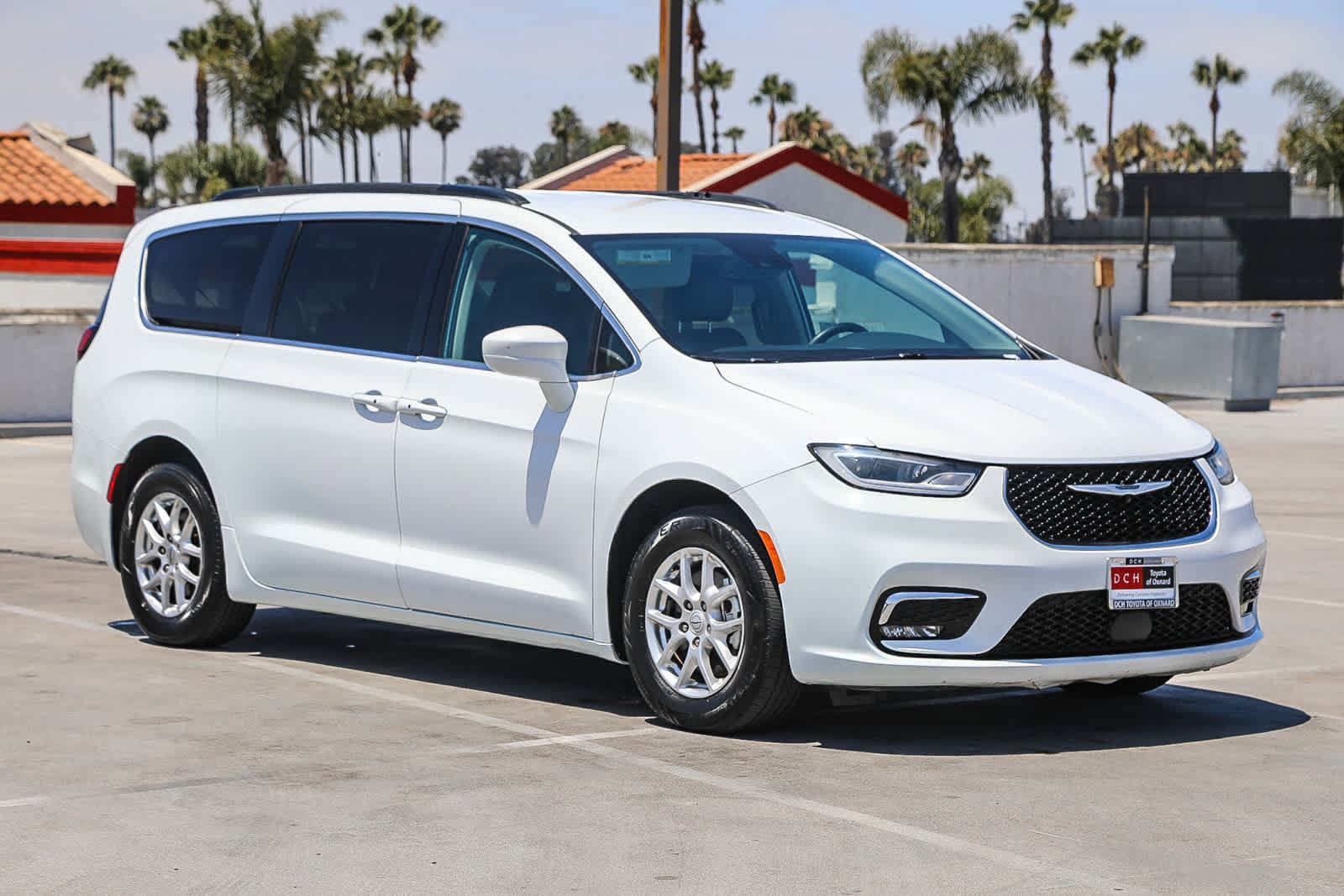 Thumbnail: 2022 Chrysler Pacifica - 3