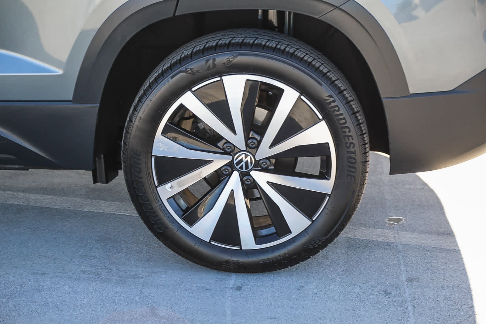 Thumbnail: 2024 Volkswagen Taos - 10
