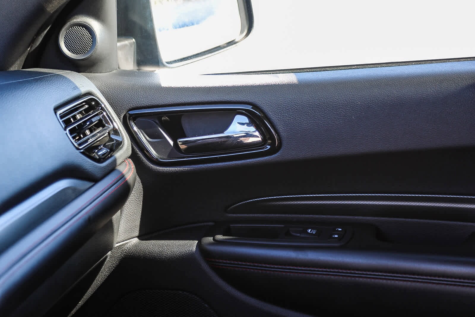 Thumbnail: 2023 Dodge Durango - 22