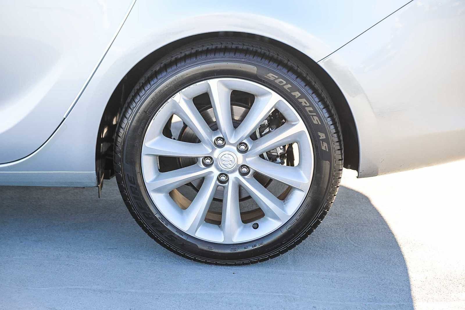 Thumbnail: 2012 Buick Verano - 11