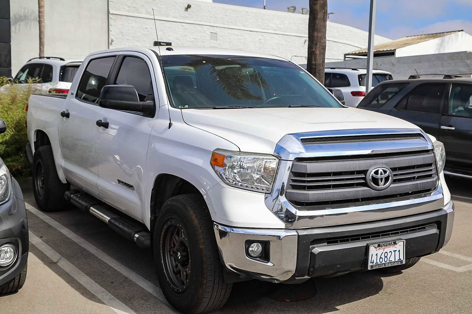 Thumbnail: 2015 Toyota Tundra - 3
