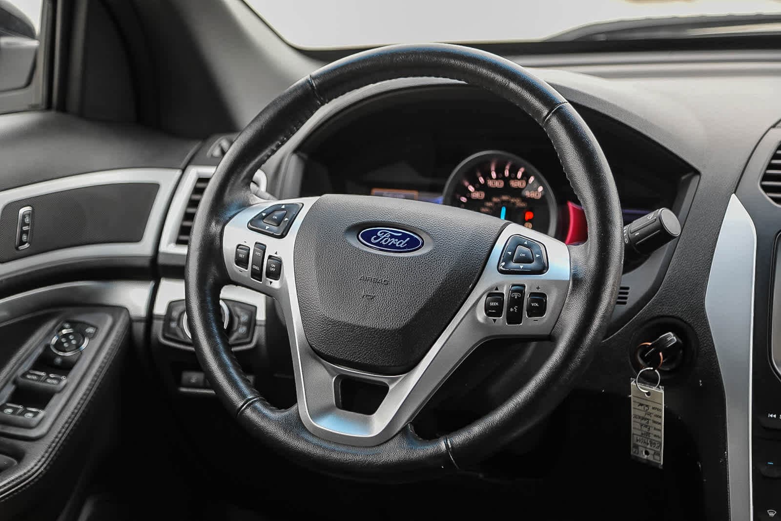 Thumbnail: 2014 Ford Explorer - 15