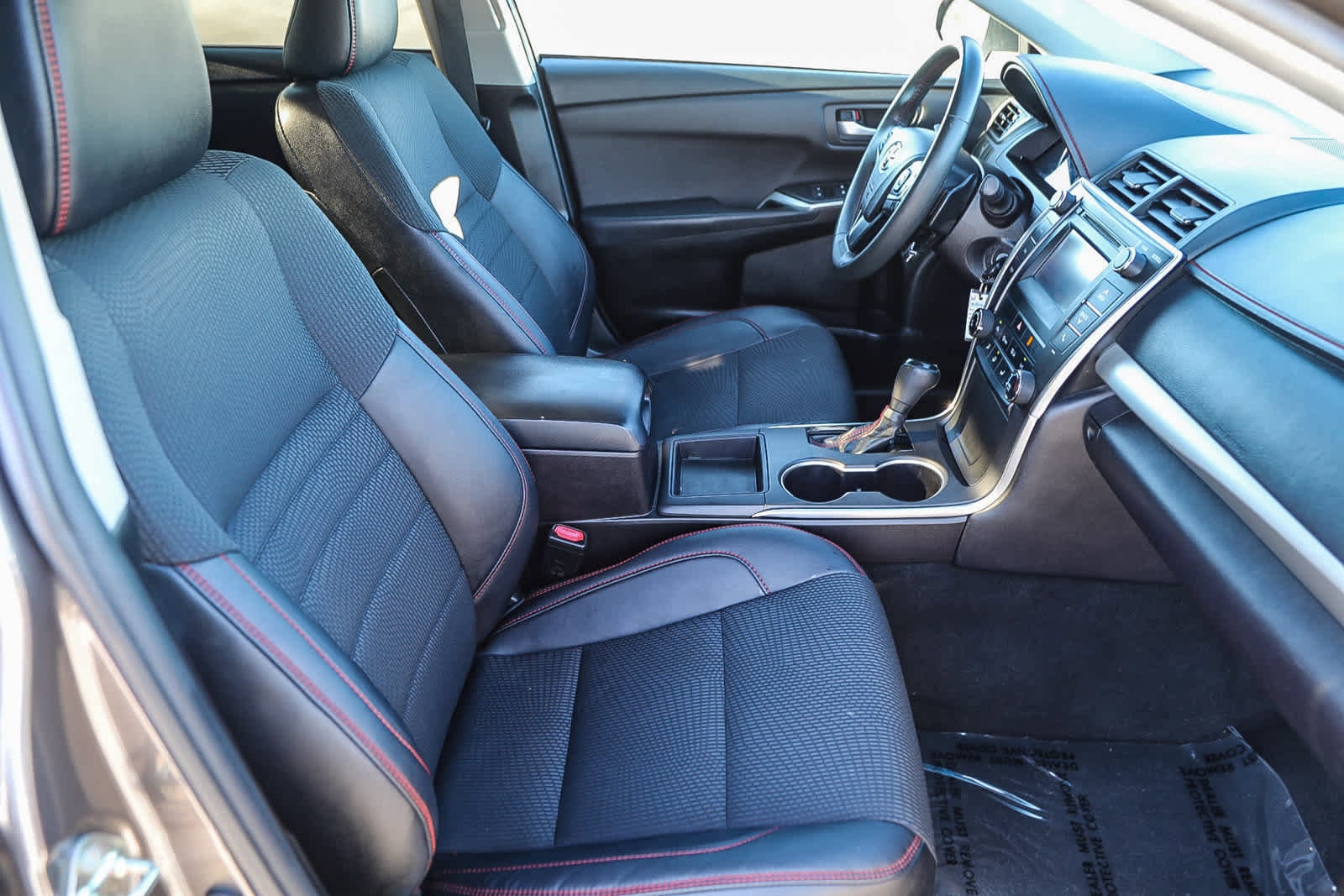 Thumbnail: 2017 Toyota Camry - 16