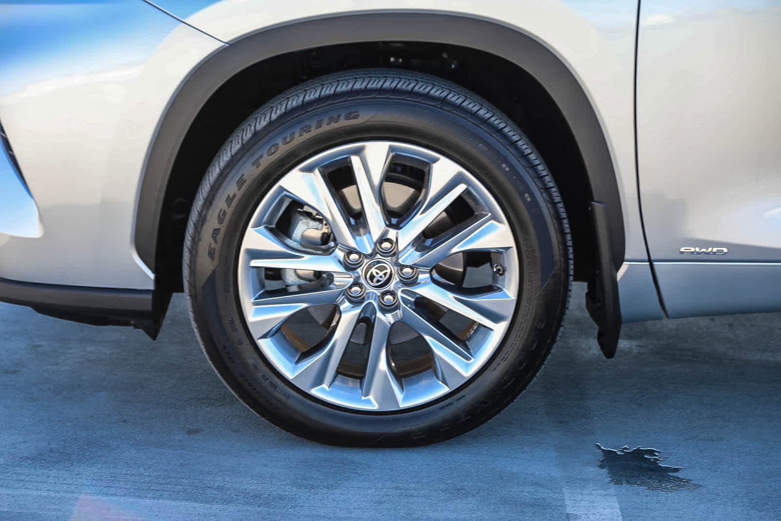 Thumbnail: 2024 Toyota Highlander - 10