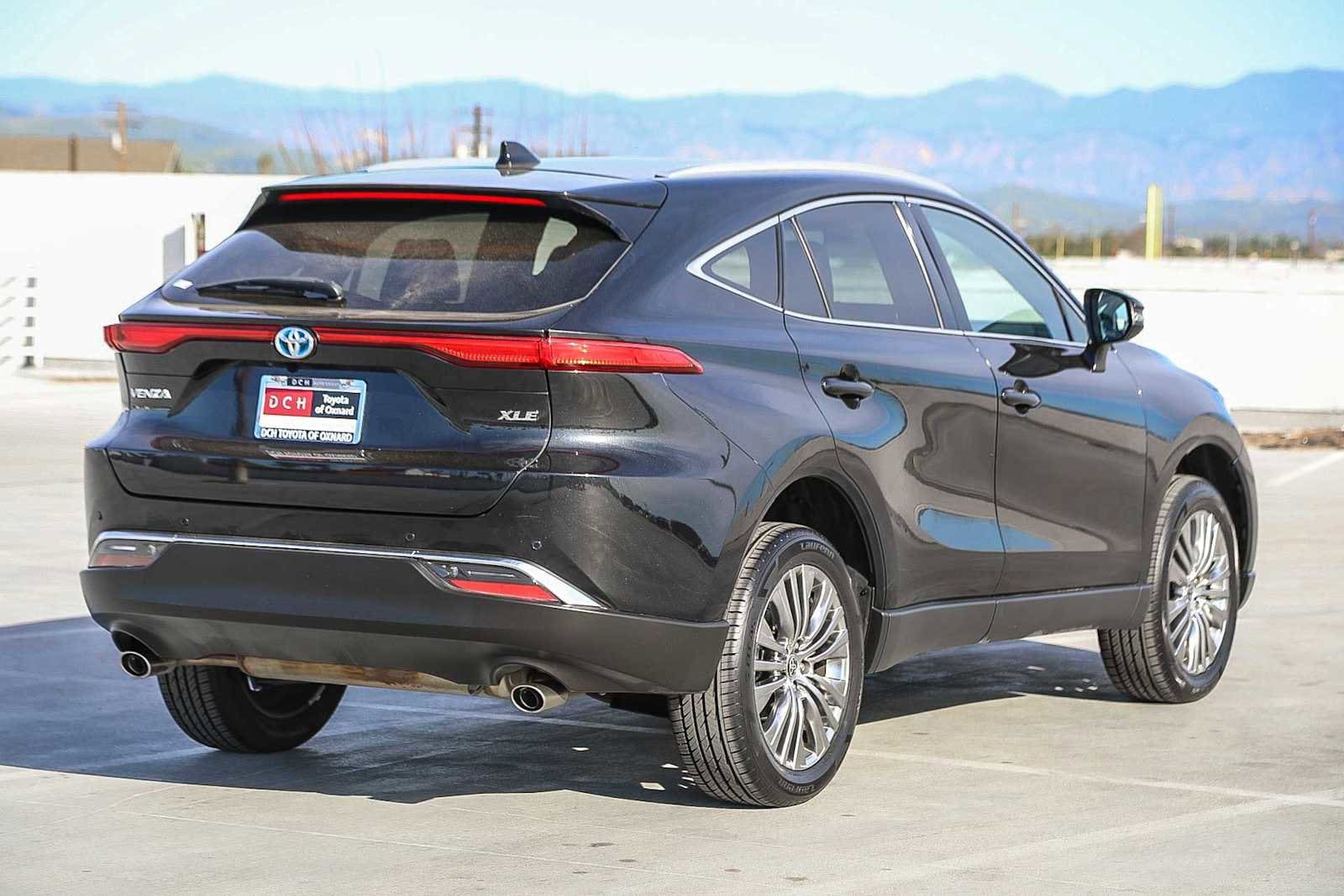 Thumbnail: 2023 Toyota Venza - 5