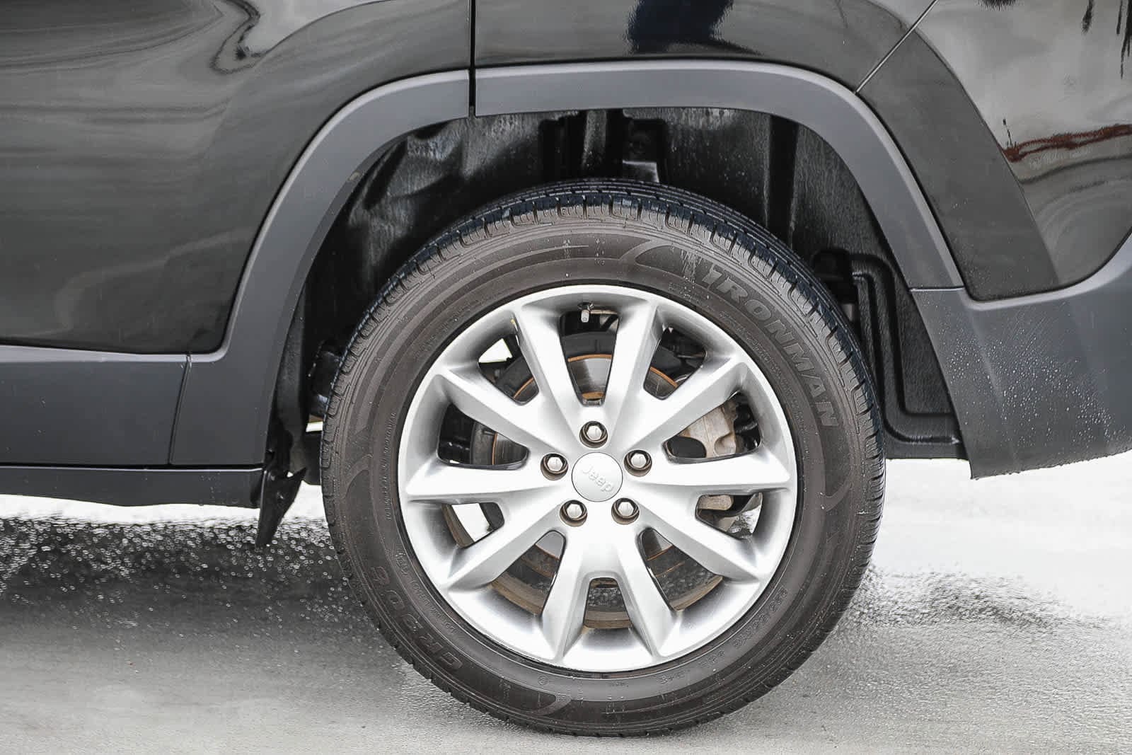 Thumbnail: 2018 Jeep Cherokee - 10