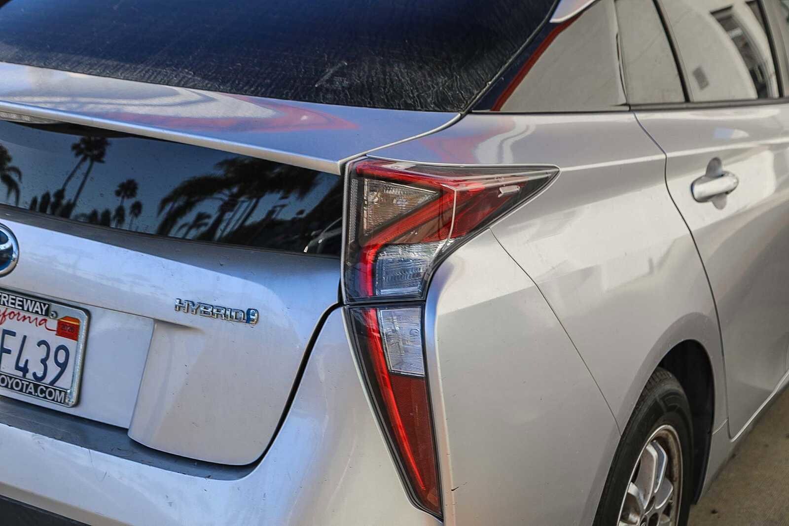 Thumbnail: 2016 Toyota Prius - 11
