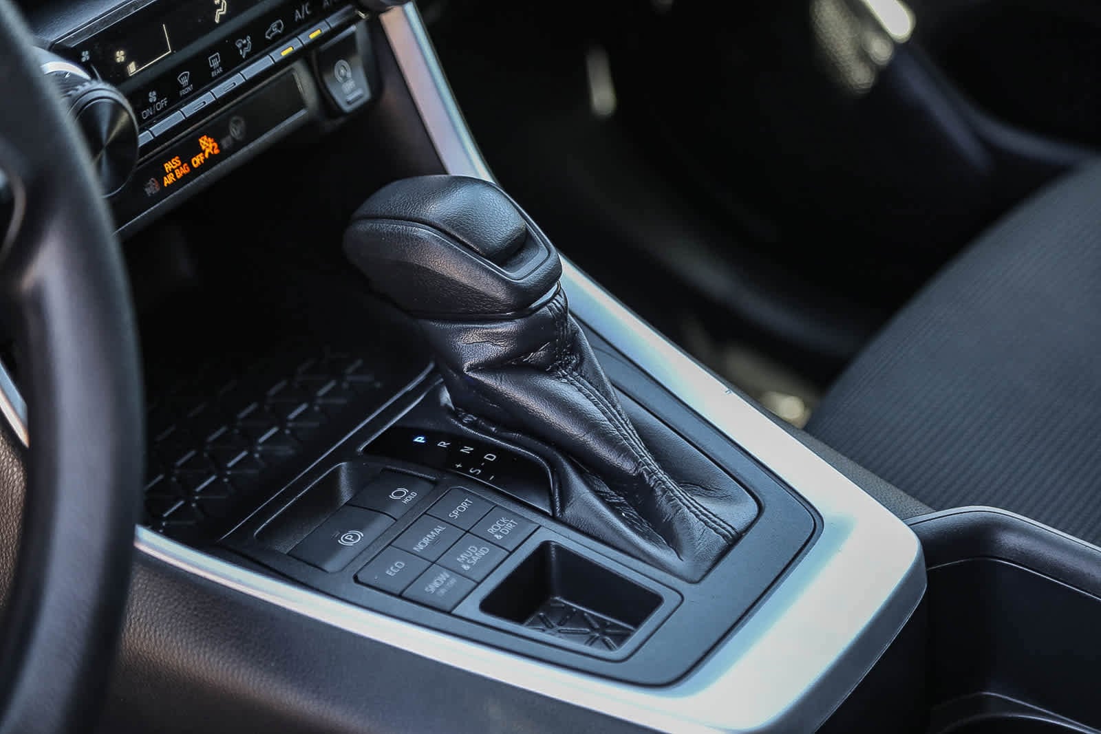 Thumbnail: 2024 Toyota RAV4 - 21