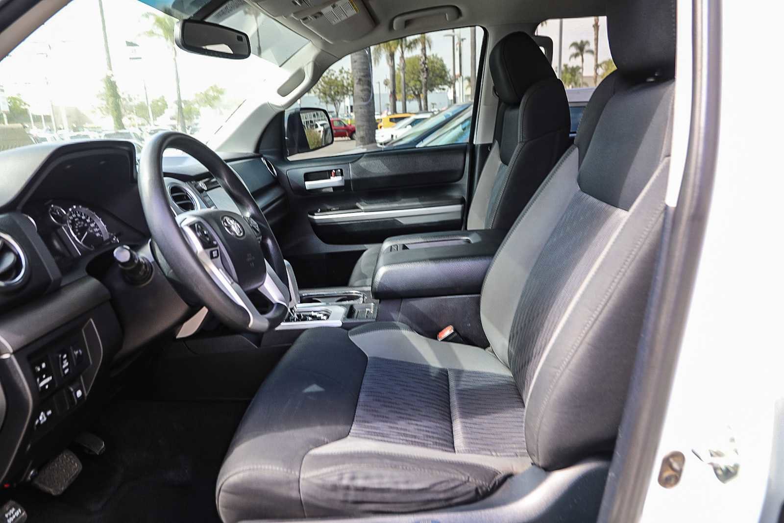 Thumbnail: 2015 Toyota Tundra - 23