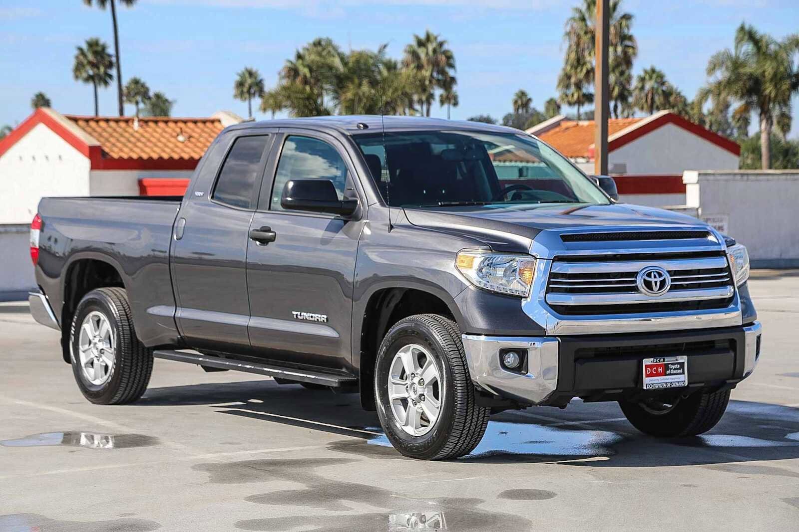 2017 Toyota Tundra SR5 photo 3